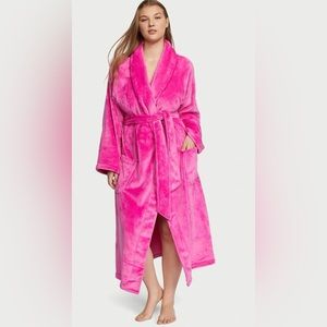 NWT VICTORIA'S SECRET Plush Long Robe - Fucshia Frenzy M/L